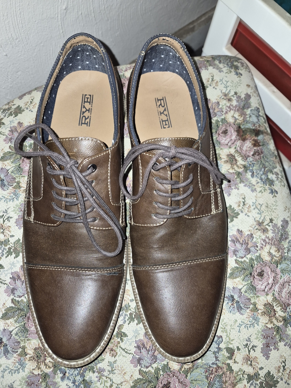 Rye Men's Brown Leather Cap-Toe Oxfords